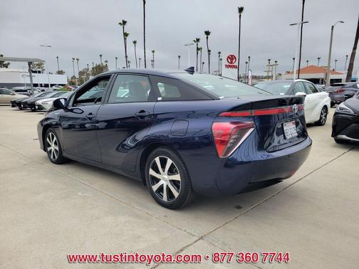 Nautical Blue Metallic 2018 Toyota Mirai Base