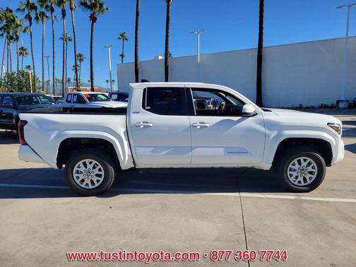 2025 Toyota Tacoma SR5