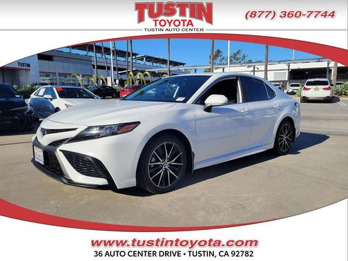 2023 Toyota Camry SE