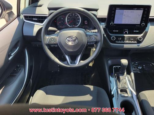 White 2022 Toyota Corolla SE