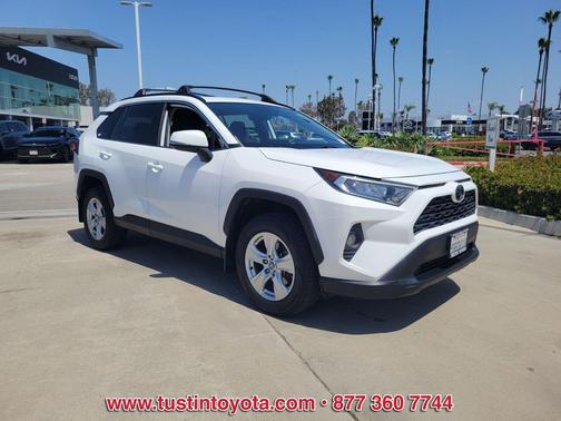 Super White 2020 Toyota RAV4 XLE