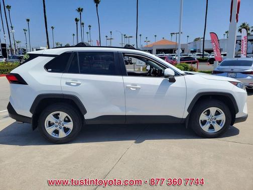 Super White 2020 Toyota RAV4 XLE