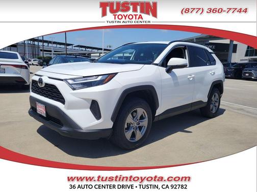 Ice 2024 Toyota RAV4 XLE