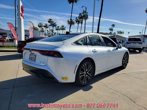 2021 Toyota Mirai Base