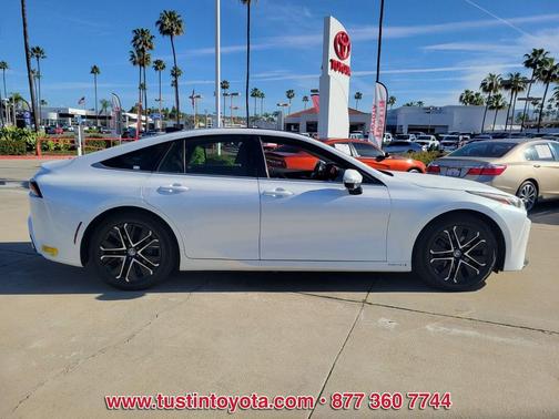 2021 Toyota Mirai Base