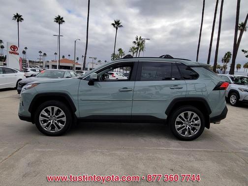 2022 Toyota RAV4 XLE Premium