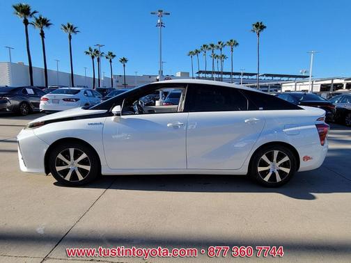 2018 Toyota Mirai Base