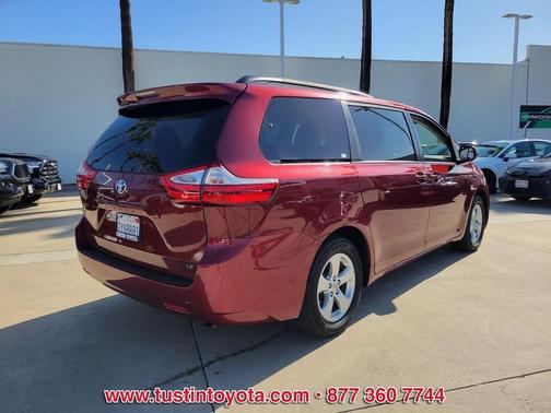 2017 Toyota Sienna LE