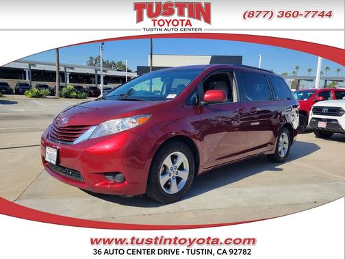 2017 Toyota Sienna LE
