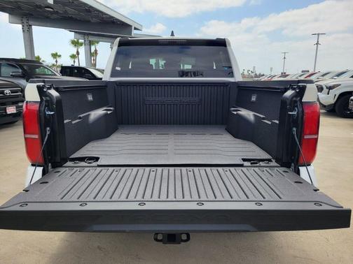 Ice Cap 2026 Toyota Tacoma SR5