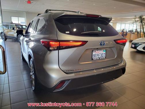 2023 Toyota Highlander Hybrid Limited