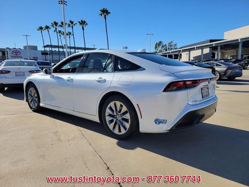 2021 Toyota Mirai Base