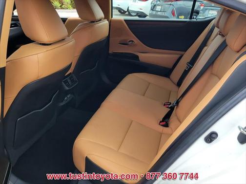 2022 Lexus ES 350 Base
