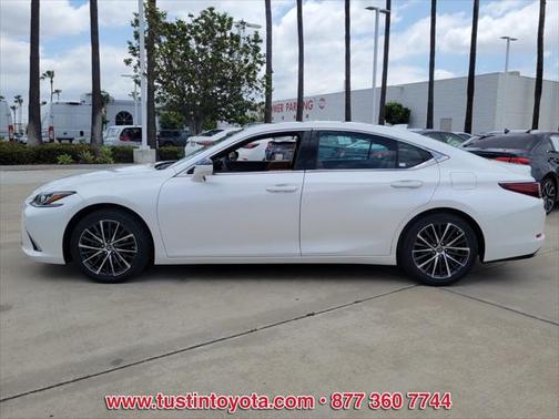 2022 Lexus ES 350 Base