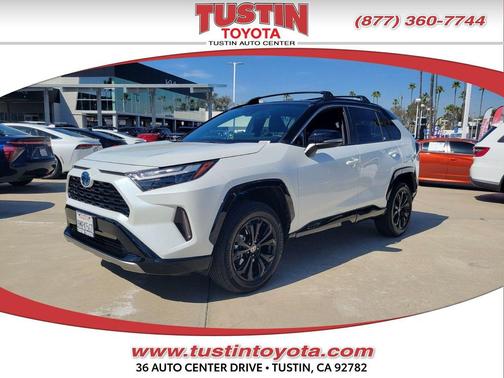 2024 Toyota RAV4 Hybrid SE