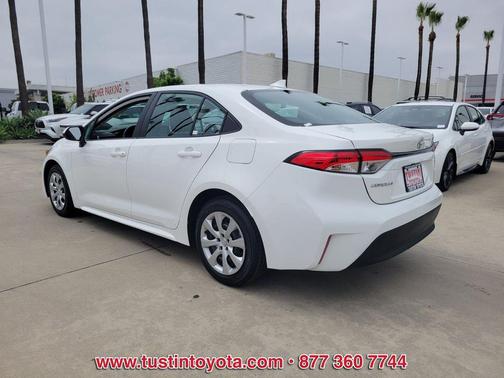 Ice 2023 Toyota Corolla LE