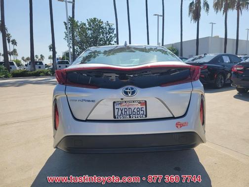 Classic Silver Metallic 2017 Toyota Prius Prime Premium