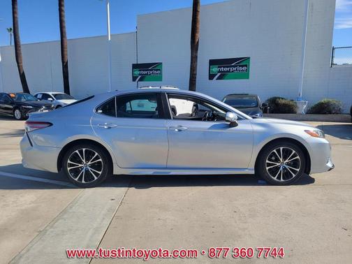 2019 Toyota Camry SE