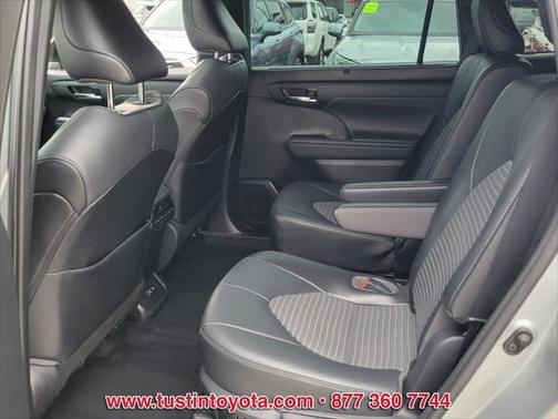 2021 Toyota Highlander XSE
