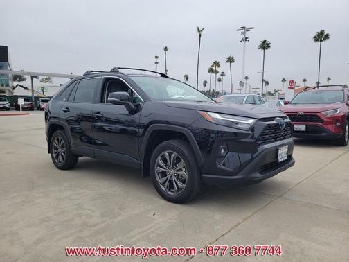 2022 Toyota RAV4 Hybrid XLE Premium
