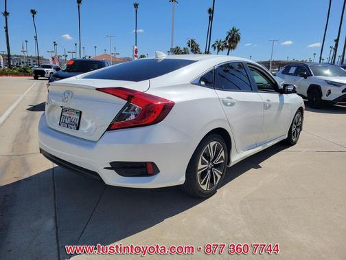 White 2017 Honda Civic EX-T