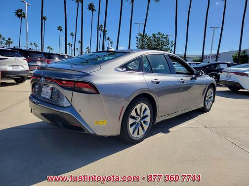 2022 Toyota Mirai Base