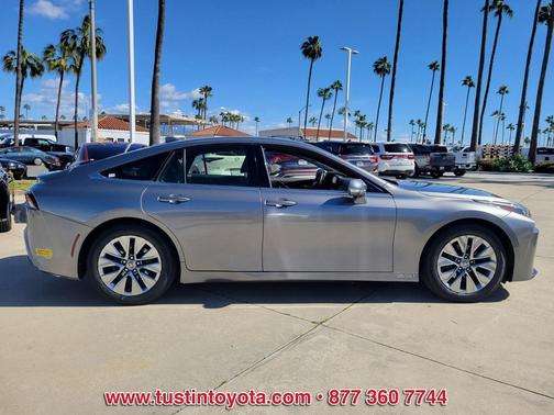 2022 Toyota Mirai Base