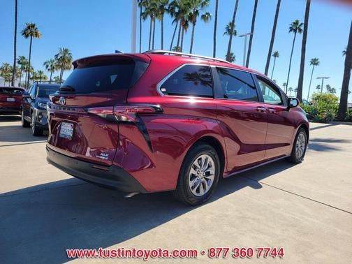 2022 Toyota Sienna XLE