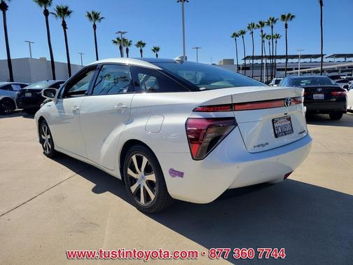 2019 Toyota Mirai Base