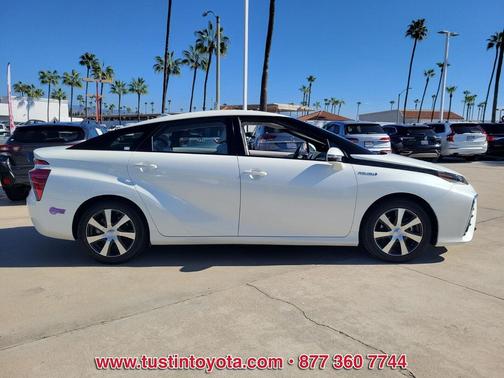 2019 Toyota Mirai Base