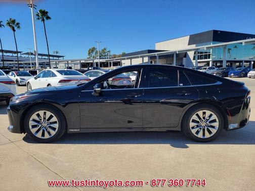 2021 Toyota Mirai Base