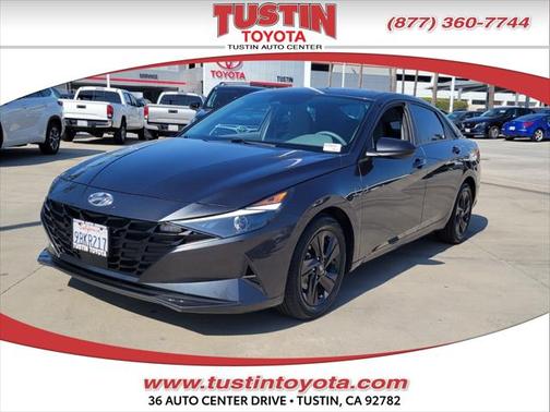 2022 Hyundai ELANTRA SEL