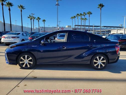 2017 Toyota Mirai Base