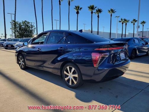 2017 Toyota Mirai Base