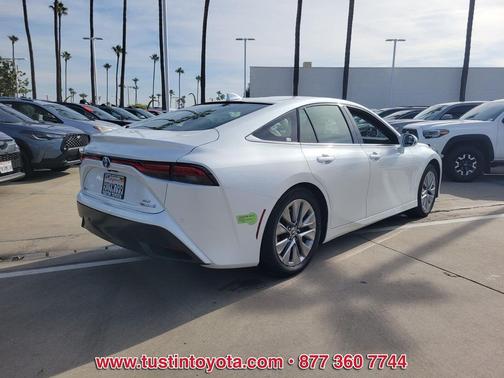 2022 Toyota Mirai Base