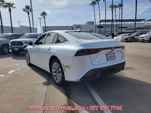 2022 Toyota Mirai Base