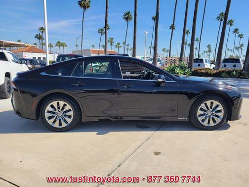 2022 Toyota Mirai Base