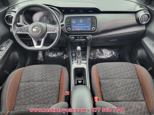 2021 Nissan Kicks SR