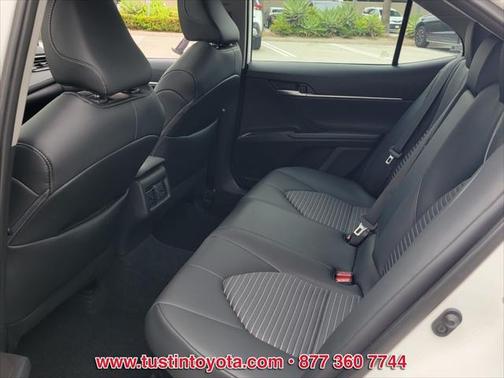 2024 Toyota Camry Hybrid SE