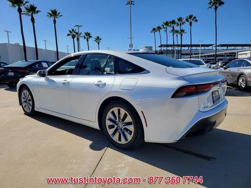 2022 Toyota Mirai Base