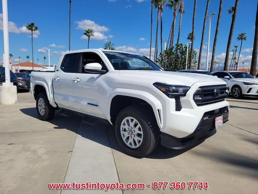 2025 Toyota Tacoma SR5