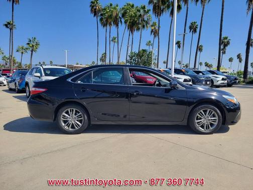 2017 Toyota Camry SE