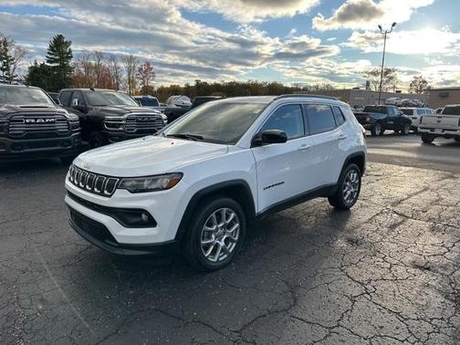 2022 Jeep Compass Latitude Lux