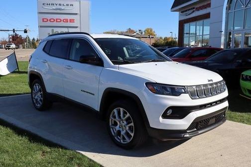 2022 Jeep Compass Latitude Lux