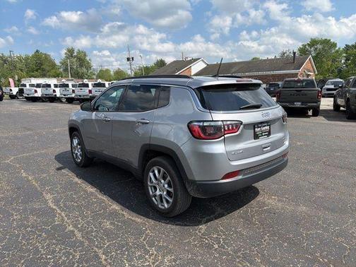 Billet Silver Metallic Clearcoat 2022 Jeep Compass Latitude Lux