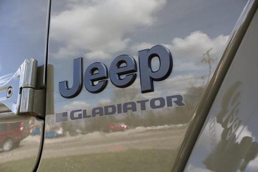 2026 Jeep Gladiator Sport
