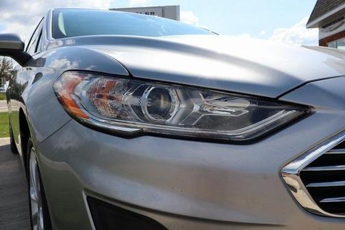 2020 Ford Fusion Hybrid SE