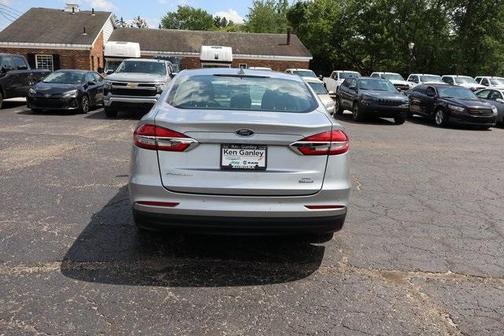 2020 Ford Fusion Hybrid SE
