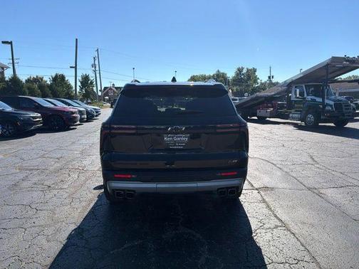 Mosaic Black Metallic 2025 Chevrolet Traverse Z71