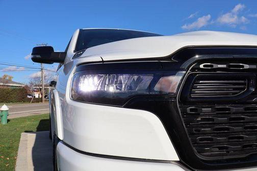 Bright White Clearcoat 2026 RAM 1500 Big Horn